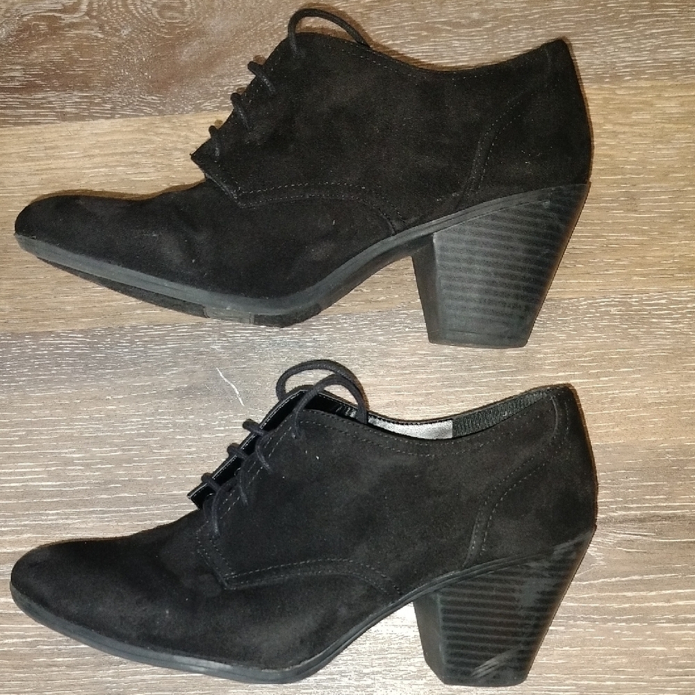 Dr Scholl's Black Suede Heels - Picture 6 of 7
